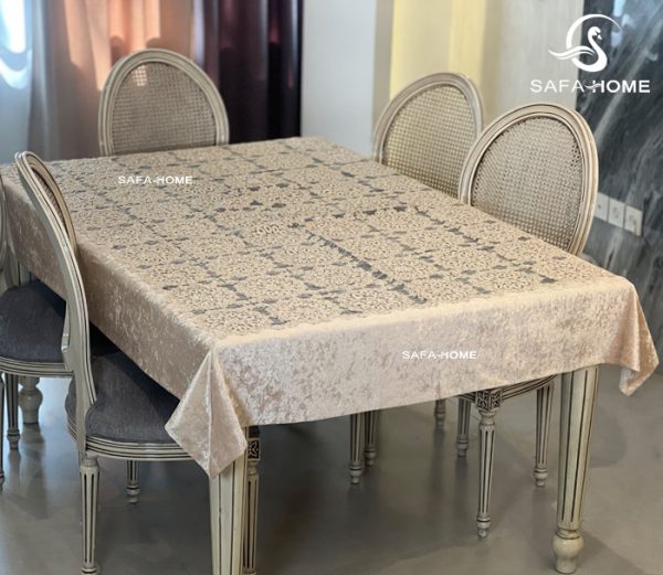 رومیزی ناهارخوری طرح سلین نسکافه ای روشن