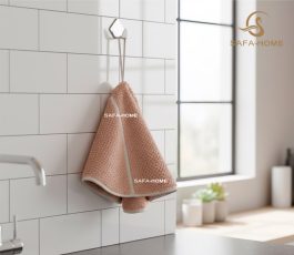 حوله لباس عروسکی