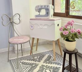 میز چرخ خیاطی کرم و صورتی